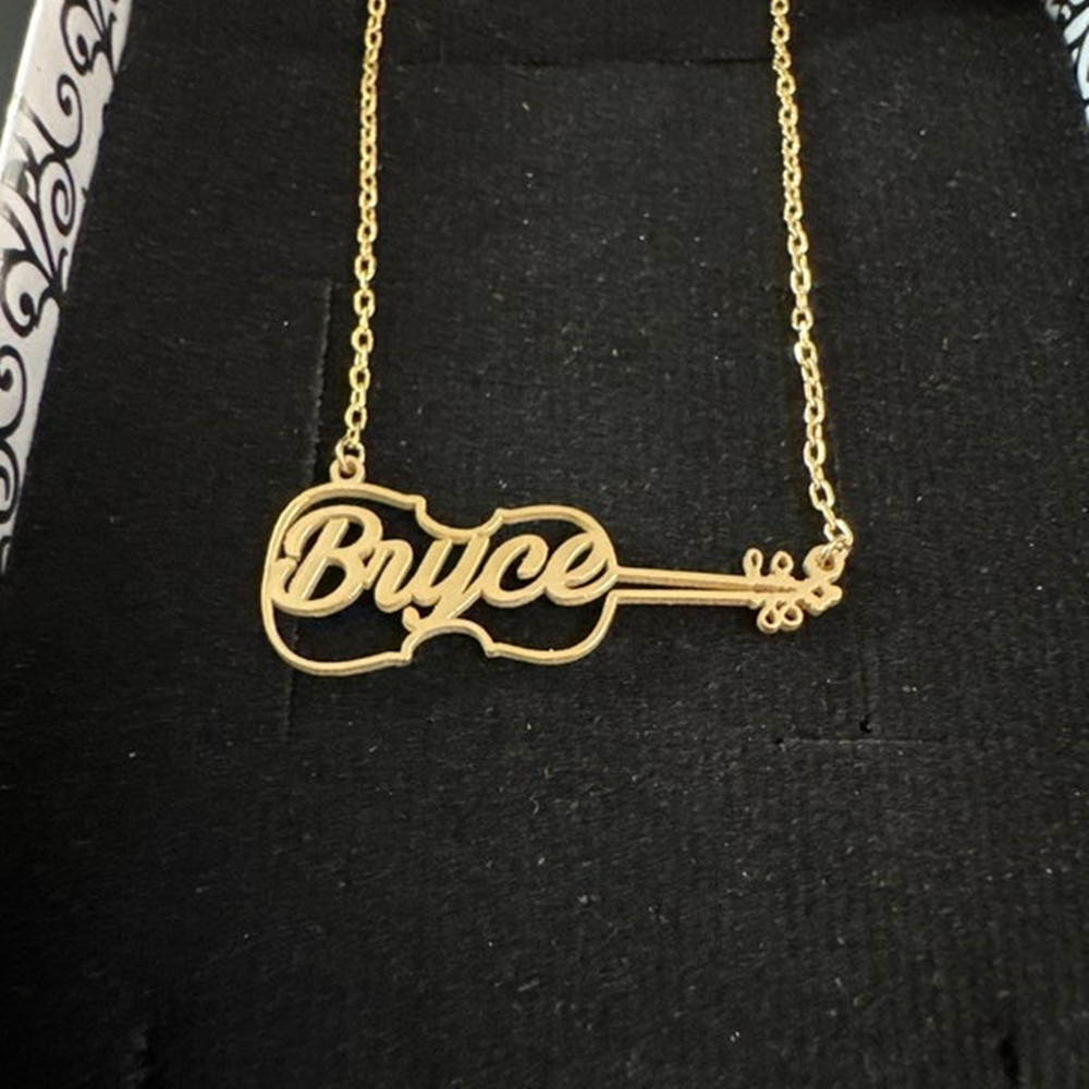 Collier personnalisé avec symb - Musical Instrument With Name avis et prix